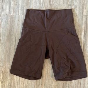 Aritzia TNA butter biker shorts xs